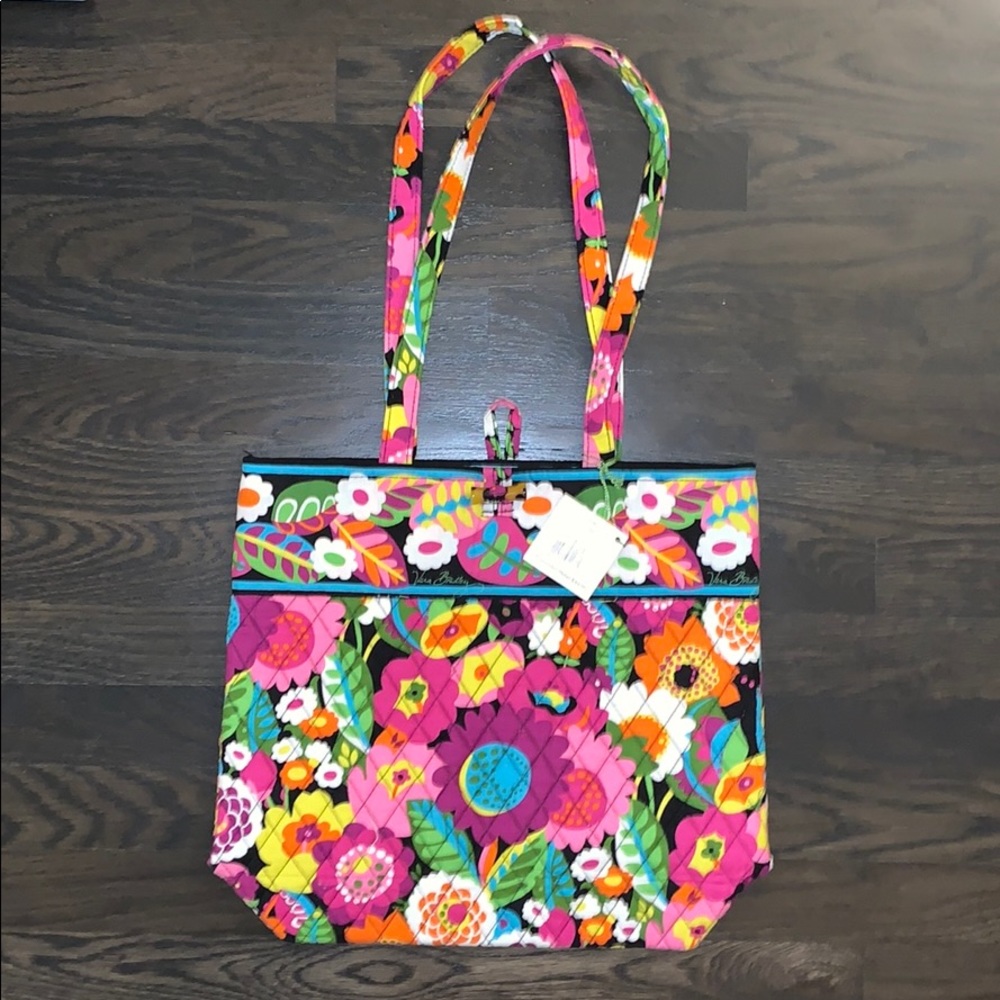 NWT VERA B. TOTE